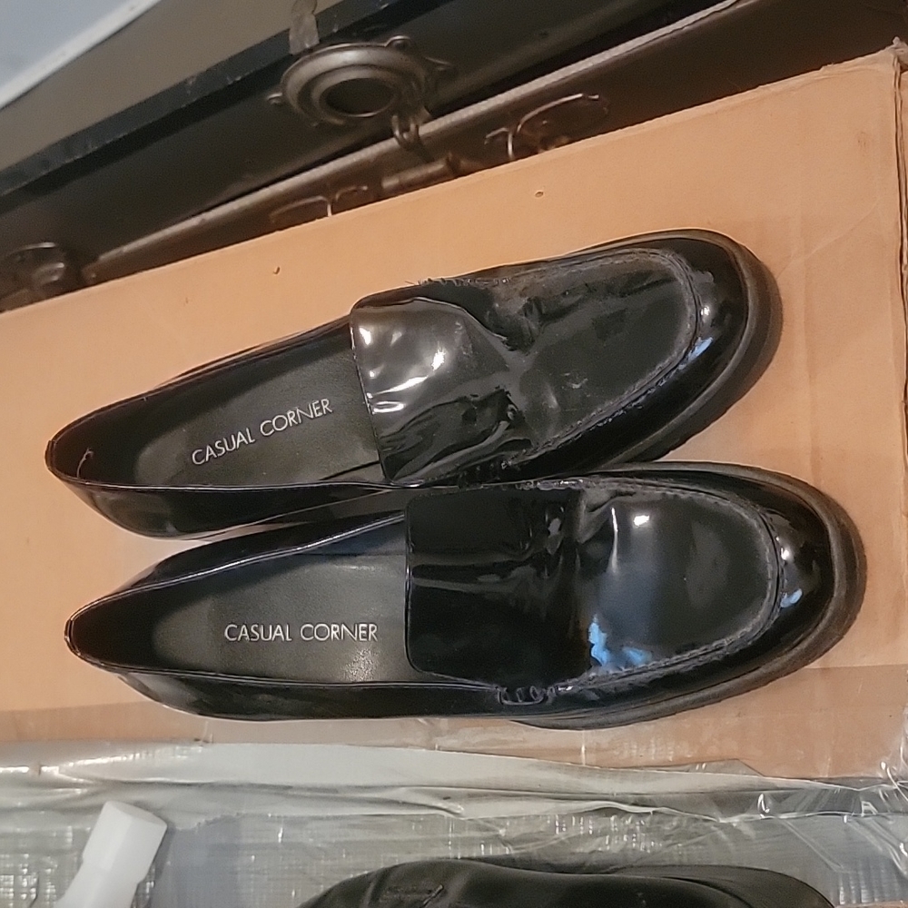 Shiny old little heels classic stylish